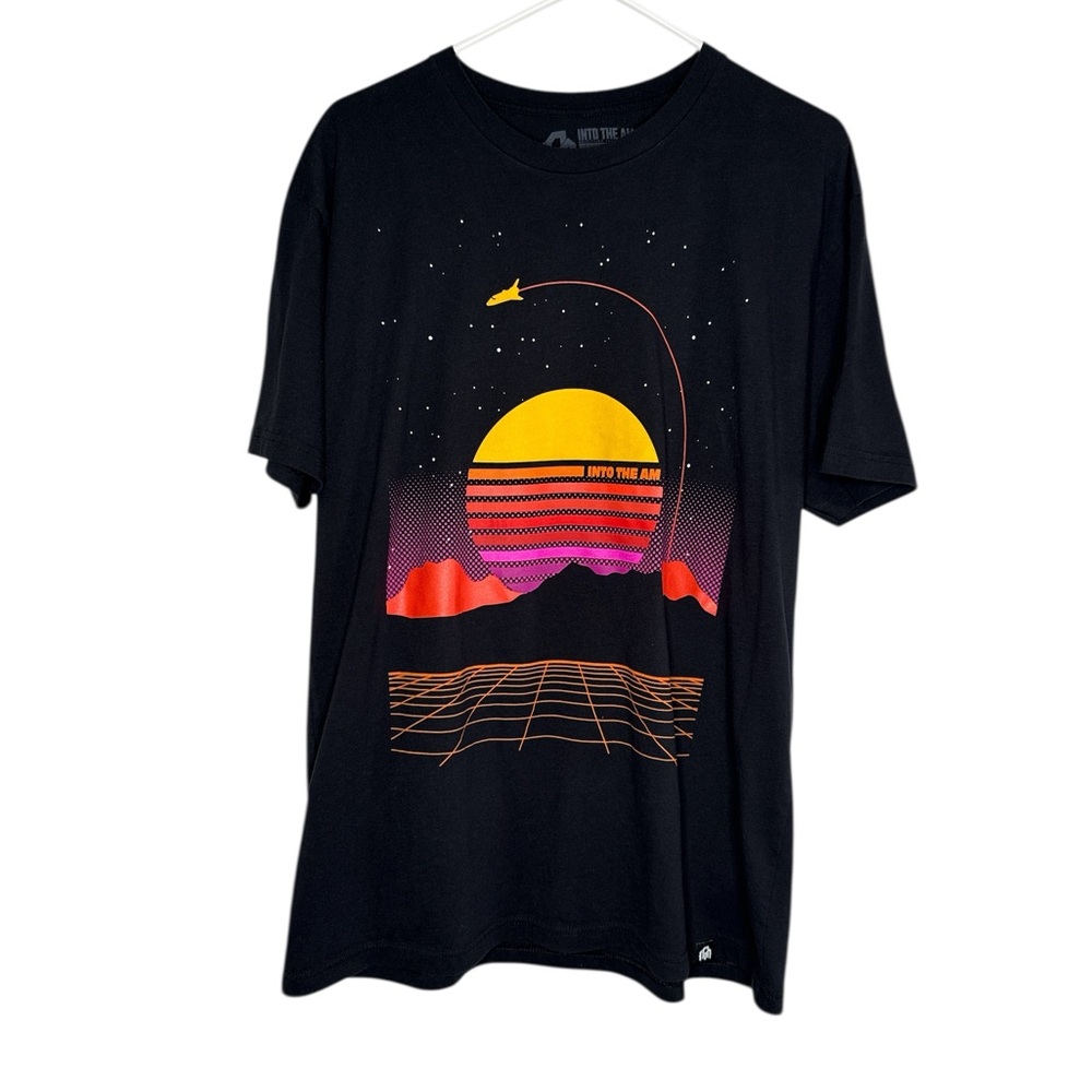 Into The AM Men's Graphic Spaceship Tee Size XL